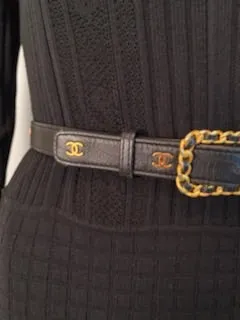 96C Chanel Vintage Rare Black Leather CC Logos Belt Sz 65/26 US 2/4