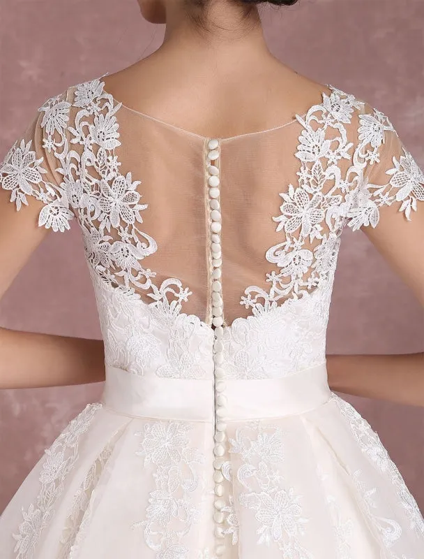 Vintage Wedding Dresses Short Lace Applique Bridal Gown Illusion Bow Sash Bridal Dress Exclusive